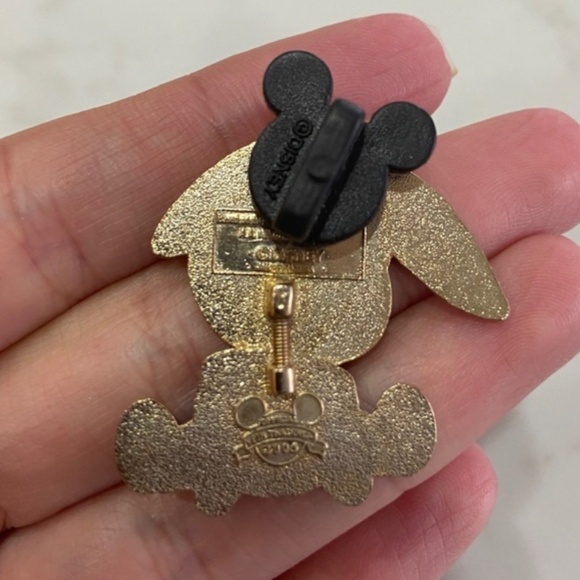 Eeyore Disney Trading Pin - Picture 2 of 3